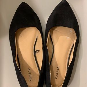 TORRID SIZE 12 POINTED FLAT